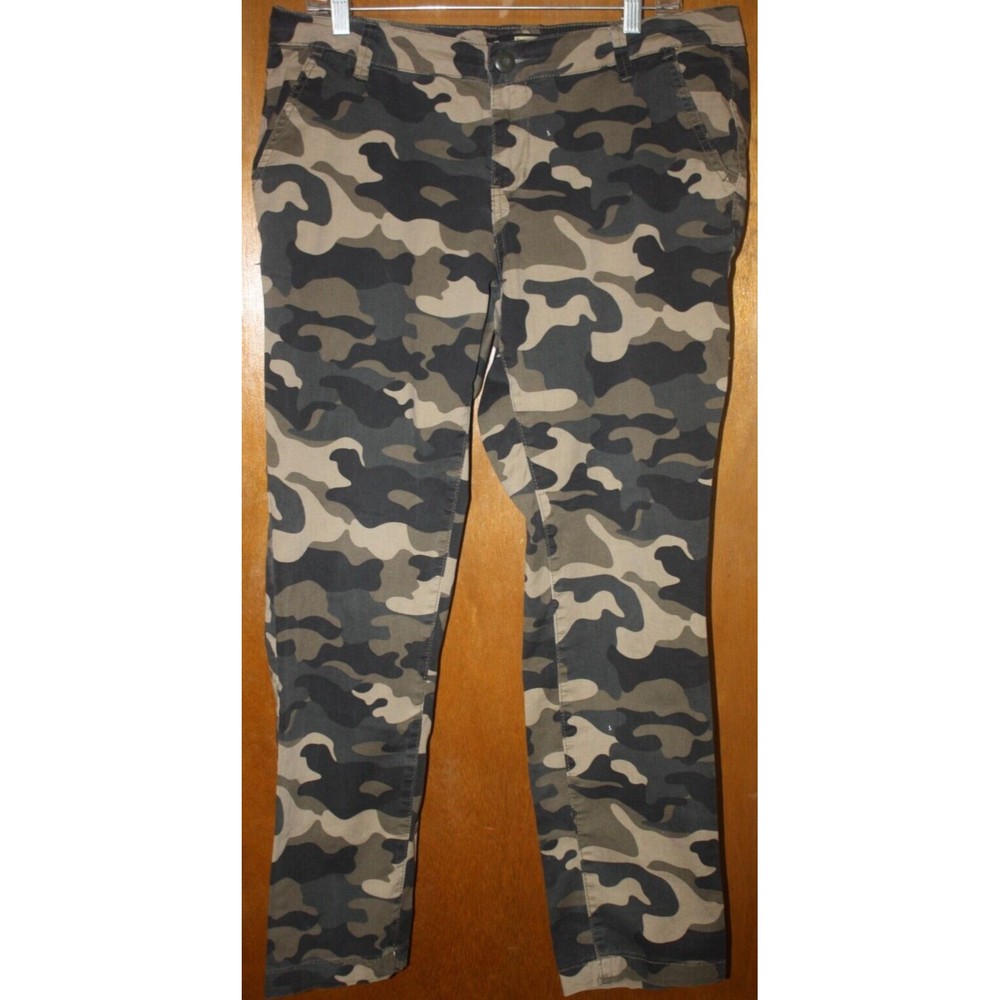 Suzanne Betro Camo Pants Sz 14 Reg Lightweight Pockets Country Style Army GUC